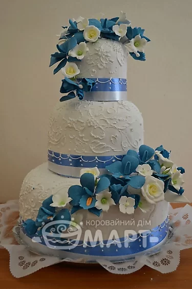 Короваї з мастичним оздобленням - Подих весни Км4 (в синьому кольорі)